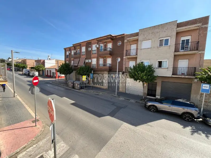 Casa en Venta en Linares con Garaje y Terraza