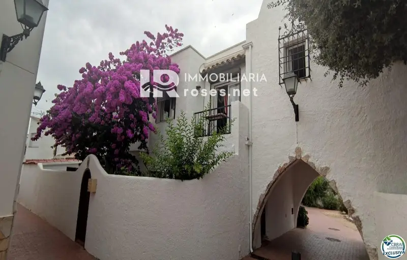 Chalet en Venta Empuriabrava Dos Alojamientos Licencia Turistica