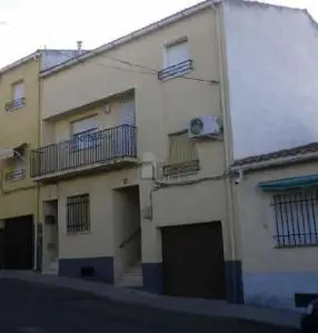 Chalet adosado en venta en Aliseda Caceres