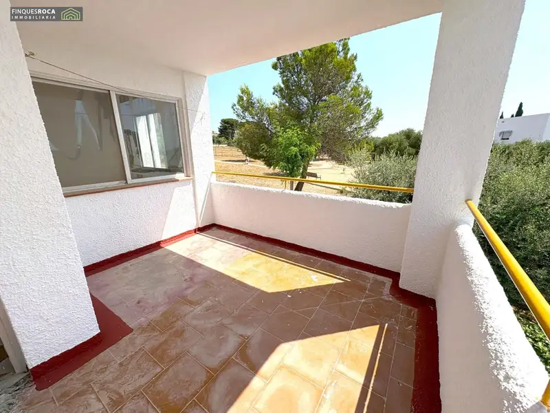 Apartamento en venta en Alcanar Tarragona con piscina y terraza
