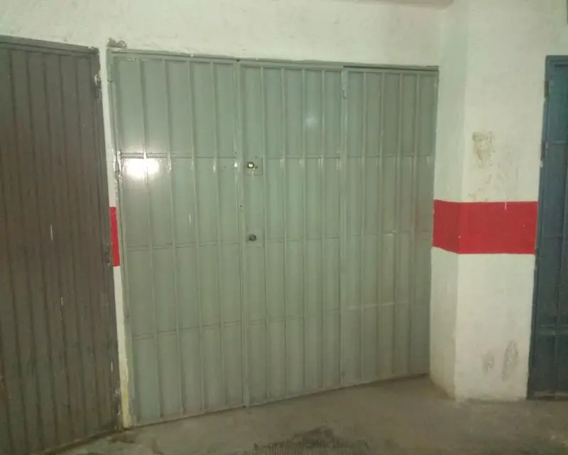 Garaje en venta en Granada Santa Paula 15m2