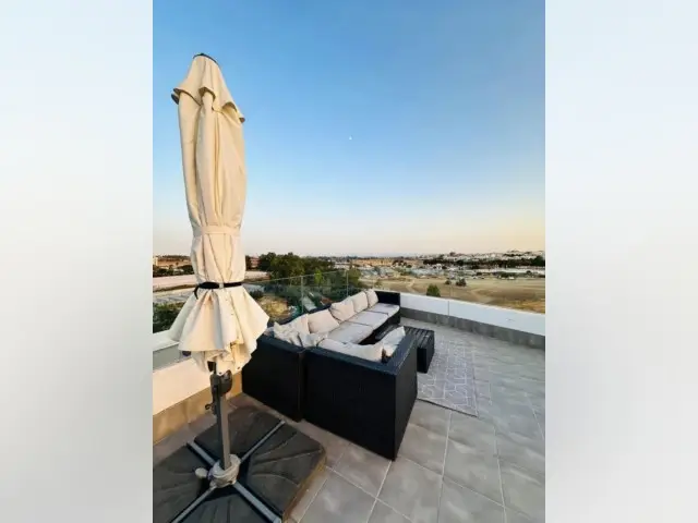 Atico en Nueva Andalucia con Vistas Panoramicas