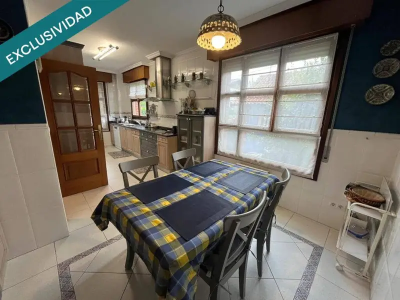 Chalet en Venta Sondika Vizcaya Amplio y Luminoso Cerca de Bilbao