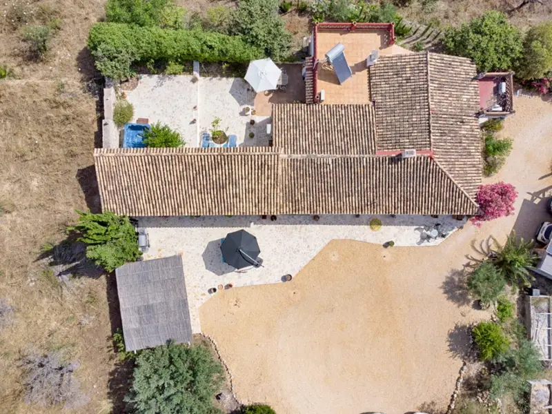 Villa de Lujo con 4 Dormitorios en Alcalali