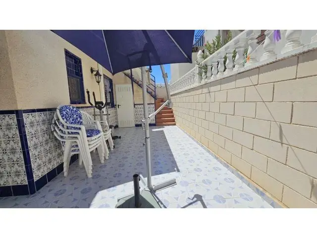 Casa en Venta Torrevieja 2 Dormitorios Jardin y Solarium