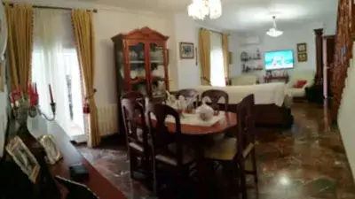 Casa adosada en venta en en El Centro de Baeza y Cerca del Mercado y Ayuntamient