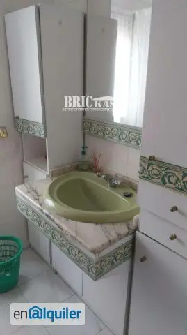 Alquiler Ático Casco Antiguo 4 Dormitorios Estudiantes