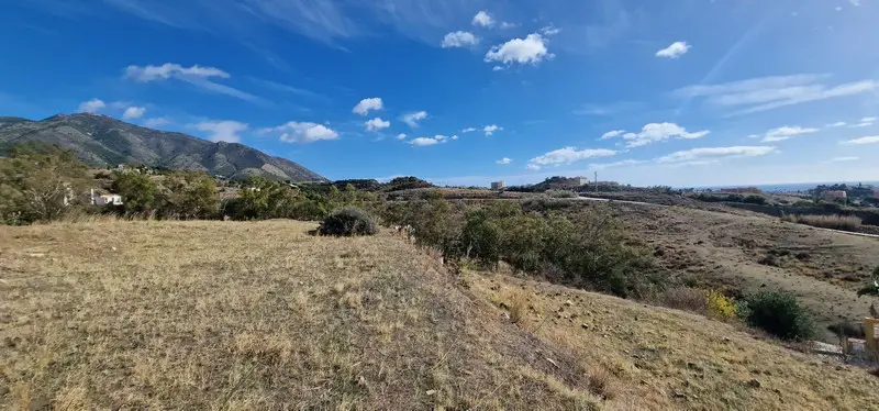 Parcela con Proyecto Aprobado para Villa de Lujo en Mijas