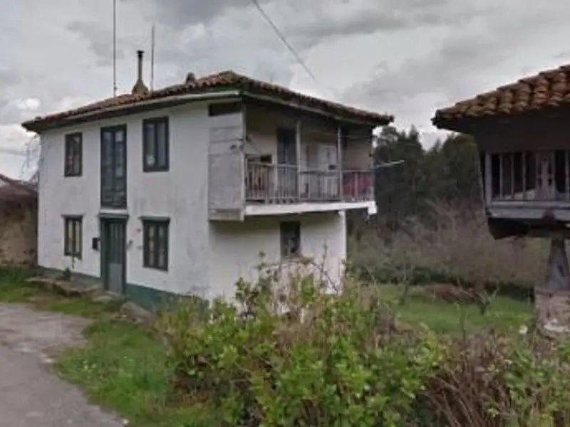 Chalet en Cudillero Asturias para rehabilitar con Horreo