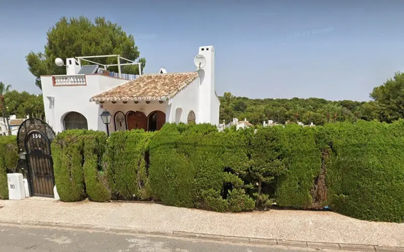 Villa en Venta Villamartin 4 Dormitorios Piscina Jacuzzi
