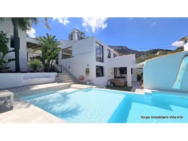 Chalet Mediterraneo en Denia con Piscina y Jacuzzi