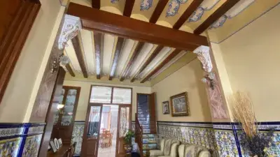 Casa en Silla con 321m2  reformada cerca del centro