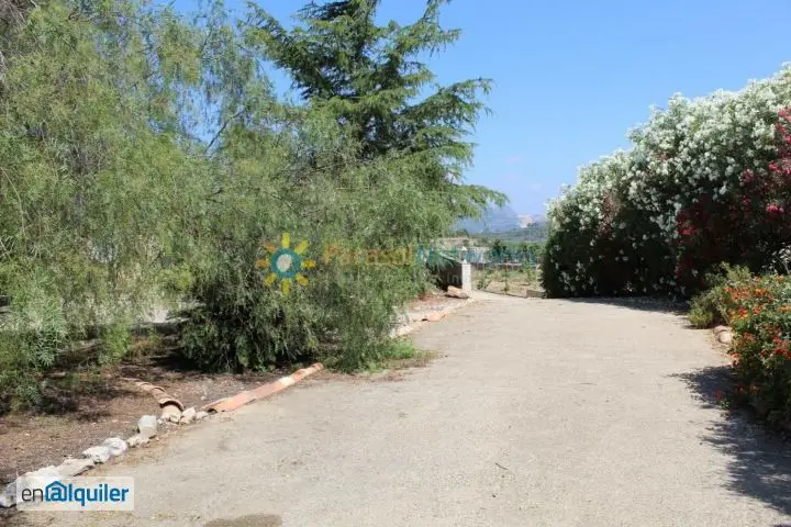 Alquiler Casa Villalonga Piscina Jardin 3000m2