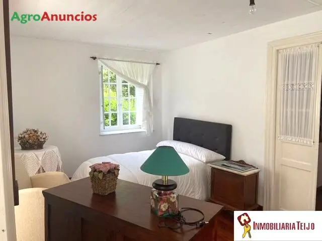 Venta  de Casa de piedra en gran finca en A Coruña