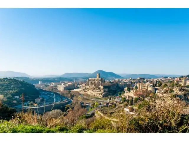 Local Comercial en Alquiler Manresa Cerca Estacion Renfe