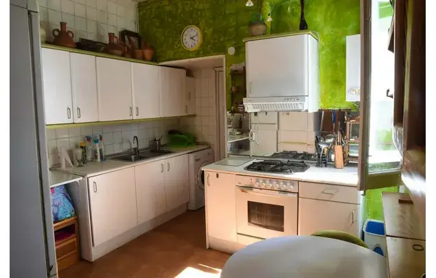 Habitaci
ón 109m
² Madrid Estancia Media Larga