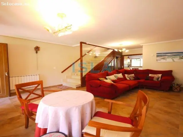 Chalet Adosado en Isla Cerca de la Playa