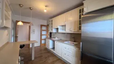 Piso en Venta en Villalegre Avilés 4 Dormitorios 2 Baños Garaje