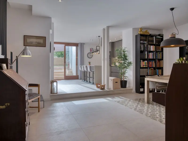 Casa en venta en Alaró Mallorca 4 habitaciones 3 baños reformada 298m2