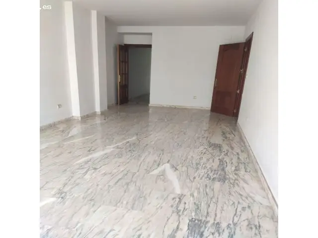 Piso en Centro de Maracena: 3 Dormitorios, 2 Baños, Terraza