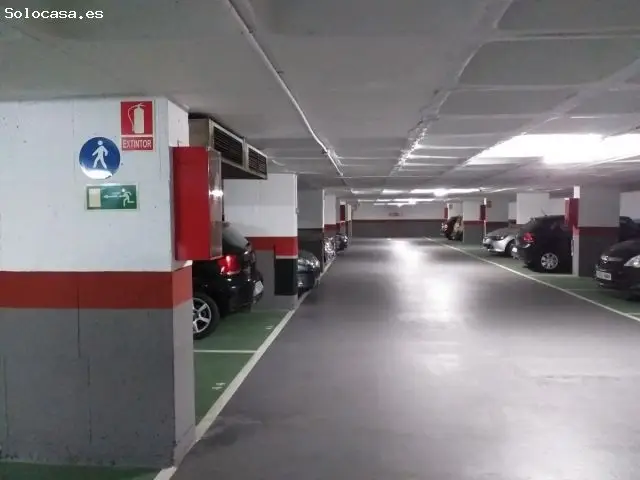 Alquiler Plaza Parking Estaciones Coche Mediano Garaje Vigilado