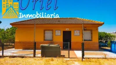 Chalet Rustico en Venta Urbanizacion Naranjos Sevilla