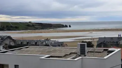 Chalet Adosado en Mogro con Vistas al Mar