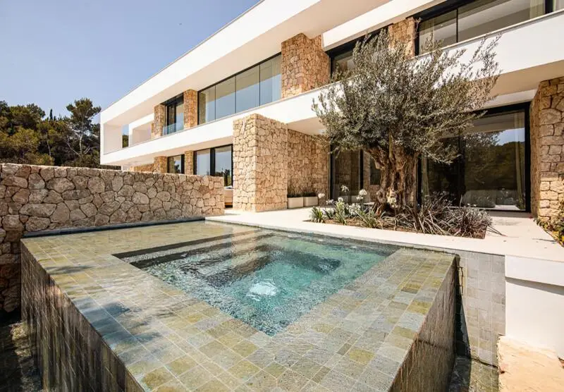 Villa de Lujo en Roca Llisa Ibiza con Vistas Panorámicas
