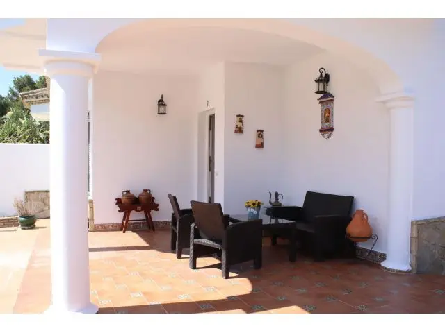 Chalet Adosado con Piscina Privada para Familias
