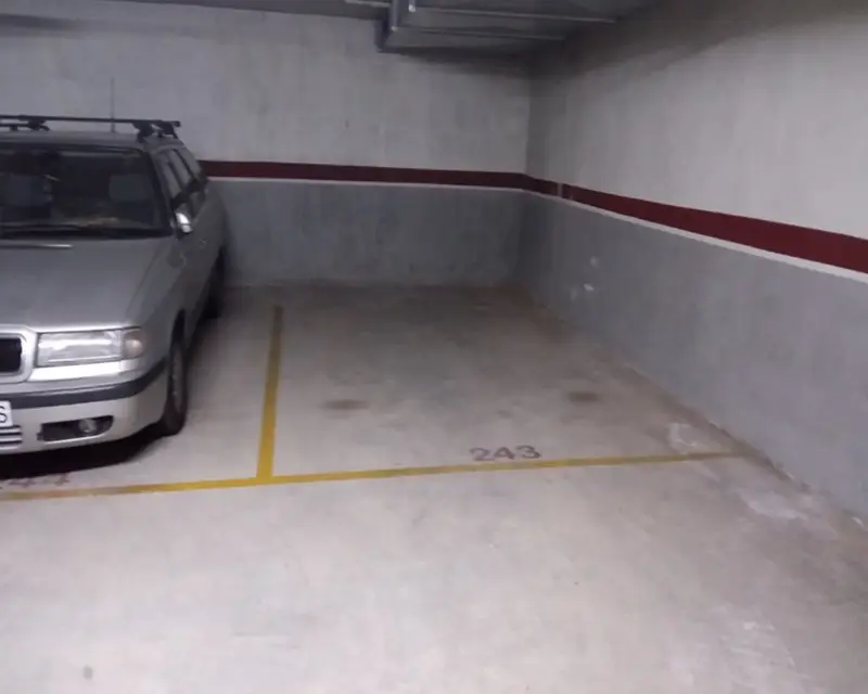 Garaje en Venta en Barcelona Calle Ripolles
