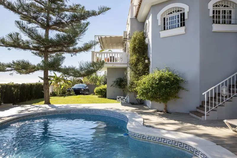 Casa Villa 4 Dormitorios Malaga Este Cerca Colegios Internacionales