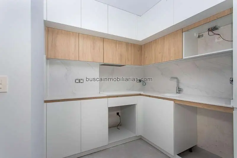 Piso en Venta Torrevieja 2 Dormitorios 2 Baños Cerca Playa