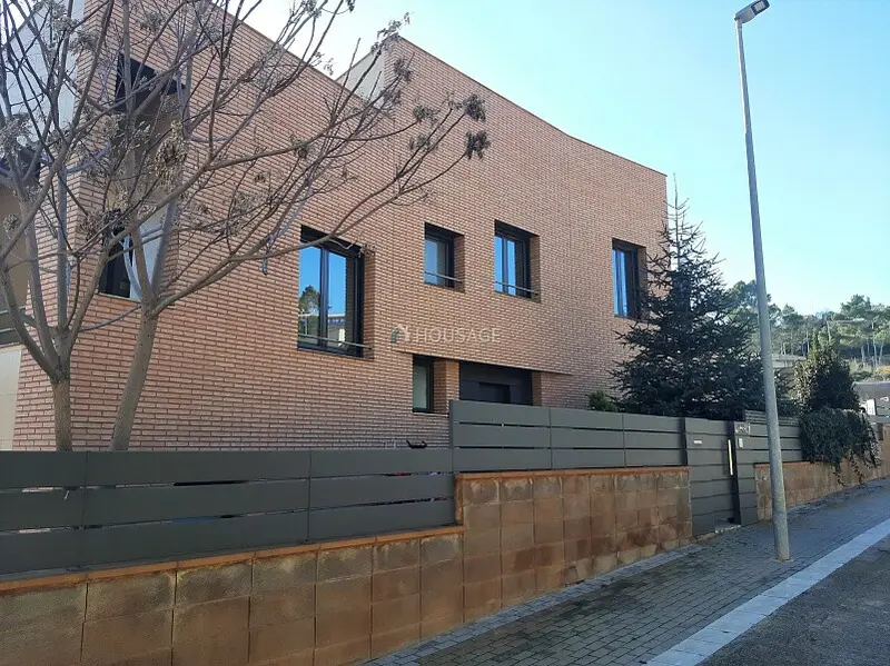 Villa en venta Sant Marti de Tous 3 habitaciones 3 banos