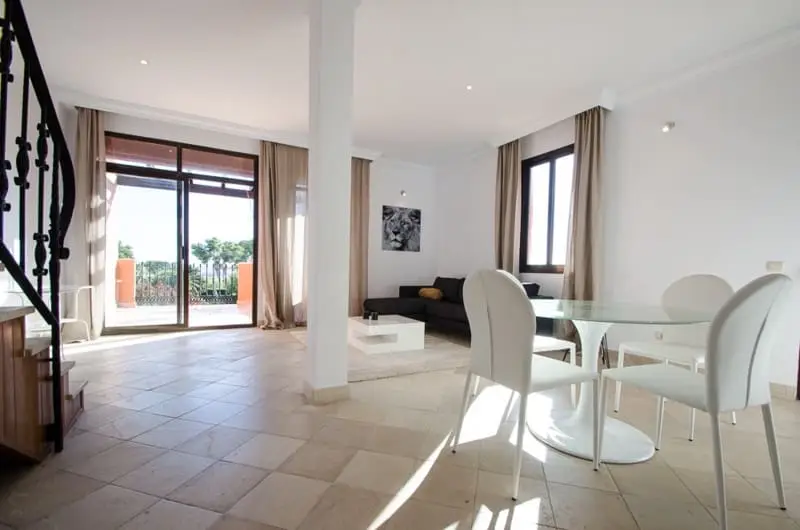 Atico en Venta Cancelada Estepona Cerca Mar Golf
