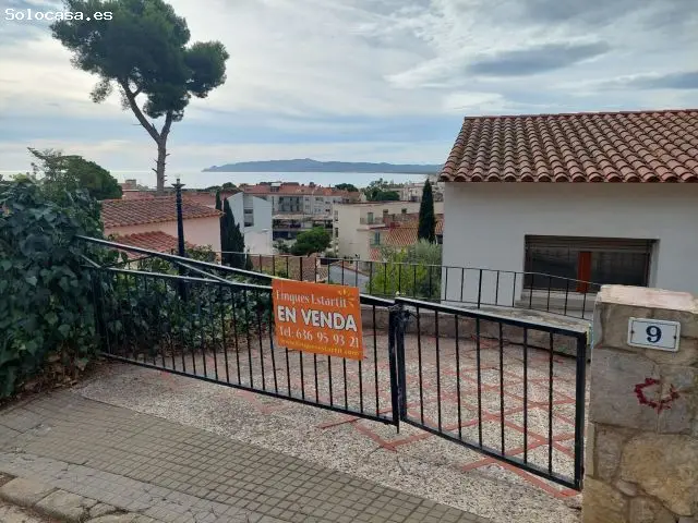 Chalet en Venta en Lestartit con Vistas al Mar