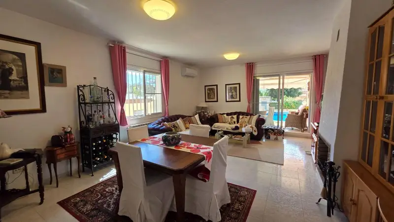 Chalet en Venta en L Ametlla de Mar con Piscina y Jardin