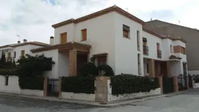 Chalet en venta en Huescar zona Centro