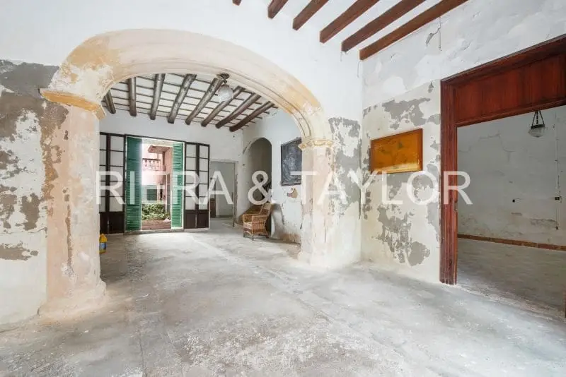 Casa señorial en venta Manacor Mallorca 787m2 a reformar