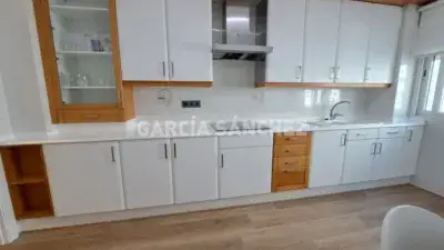 Piso Reformado en Boiro Cerca de la Playa