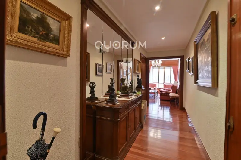 Vivienda 3 Dormitorios Deusto Cerca Metro Para Reformar