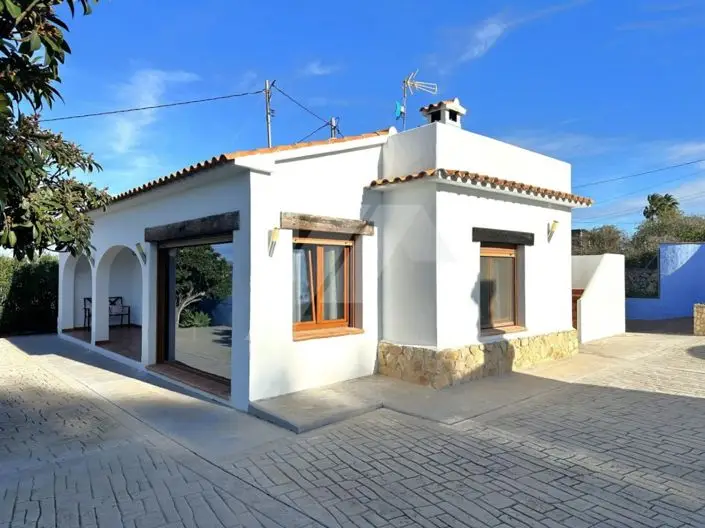 Villa Mediterránea con Piscina en Benissa 2 Dormitorios