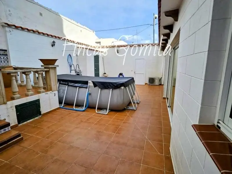 Chalet en Es Castell con Gran Potencial Inversor