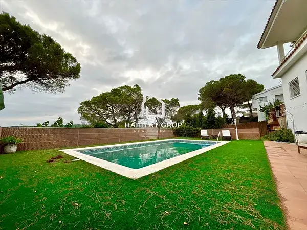Casa en Tordera Parc 5 habitaciones 3 banos piscina privada