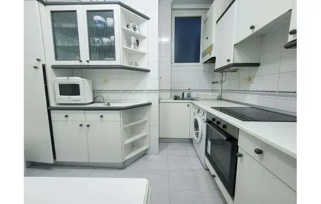Habitacion Bilbao Iturribide Kalea Alquiler Disponible