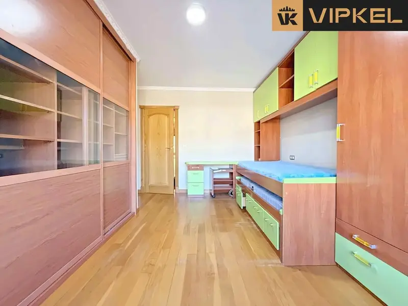 Venta de piso espacioso en Cee con vistas al mar