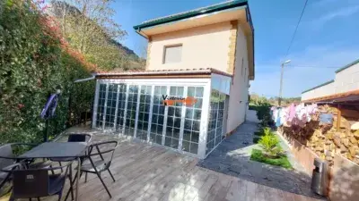 Chalet en venta en Mioño-Santullán