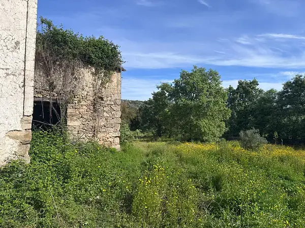 Finca Rustica con Rio 15 hectareas para reformar