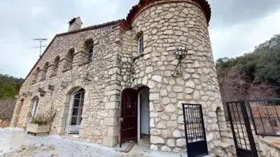 Masia rustica en venta en Alcover con 10 dormitorios y piscina