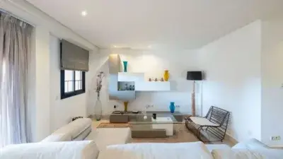 Apartamento en Alquiler Marbella 2 Dormitorios Suite Terraza Piscina Spa