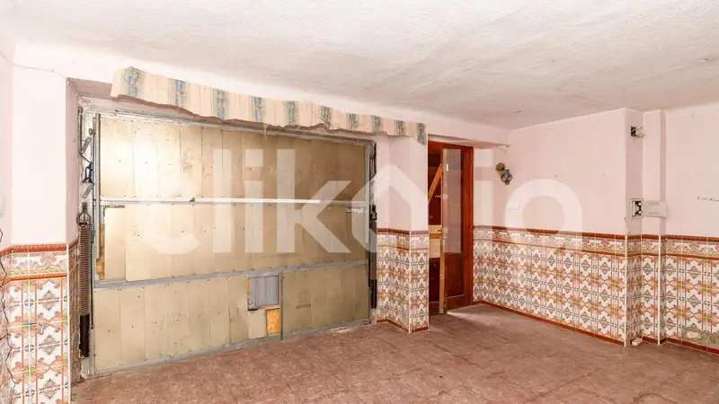 Casa en Calle Romero Narvaez Lucena 5 dormitorios 195m2